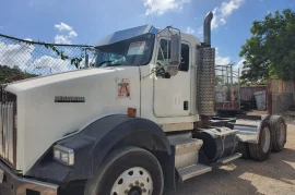 2005 T800 Kenworth Truck