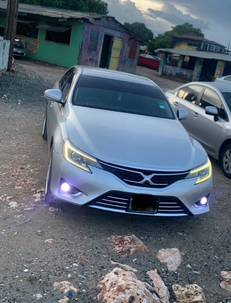 markx car dealer un jamaica