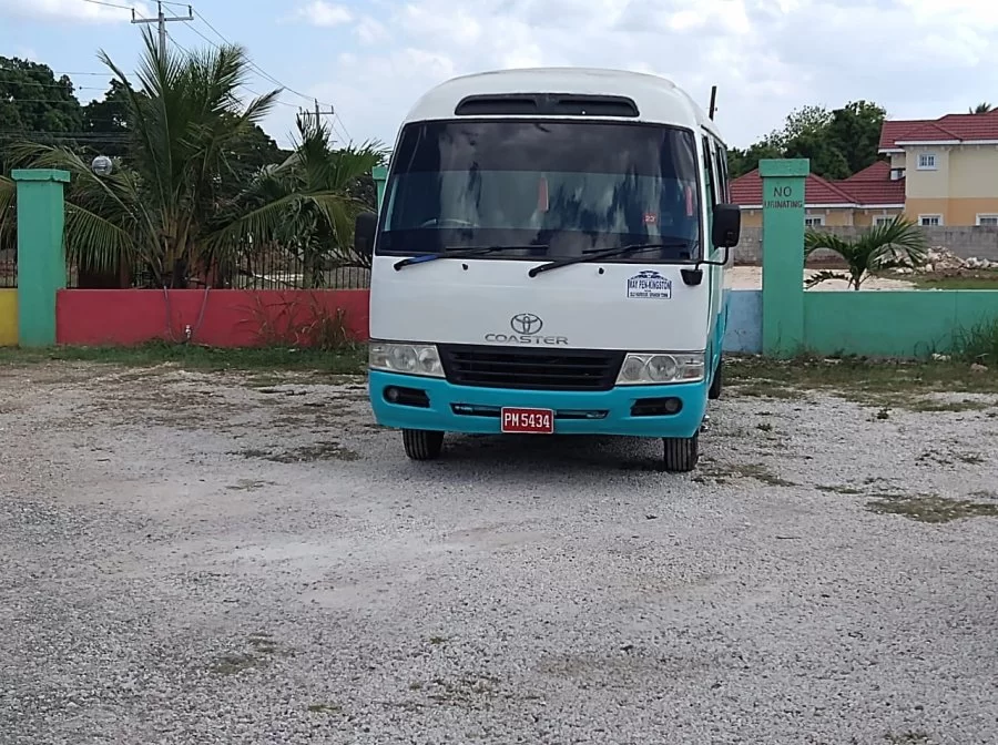 2003 Toyota coaster For Sale In Jamaica St Catherine Old Harbour