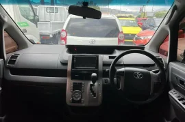 2010 Toyota voxy excellent condition