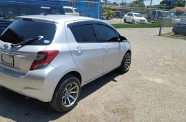 2015 Toyota vitz