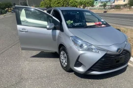 Toyota vitz 2018