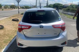 Toyota vitz 2018