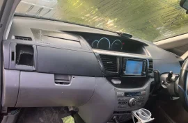 2004 Toyota Noah