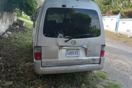 2006 Damaged Mazda Bongo, Engine Solid