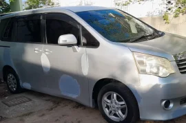 2011 TOYOTA NOAH 1.1M NOW!