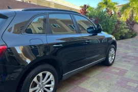 2016 BLACK AUDI Q5 WITH SUN ROOF