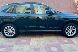 2016 BLACK AUDI Q5 WITH SUN ROOF